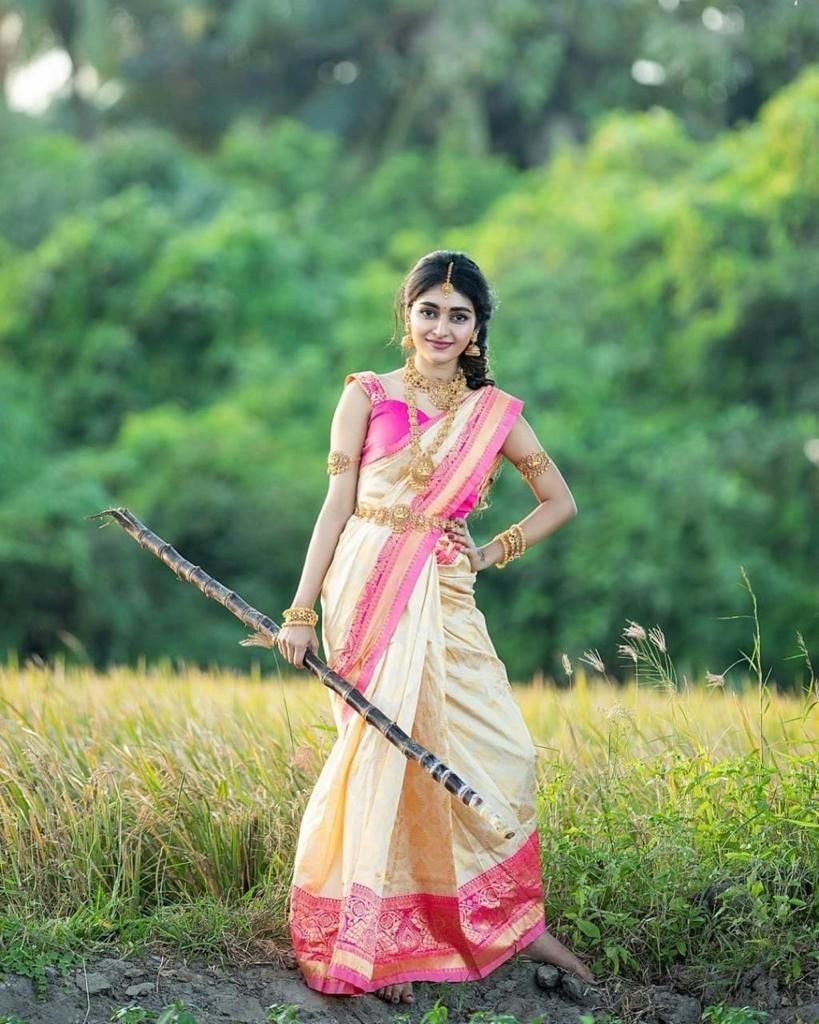 Jashiya Women's Jacquard Silk Saree - Timeless Elegance in White with Unique Patterns